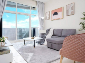 Stunning 1BR with Golf View in sports city